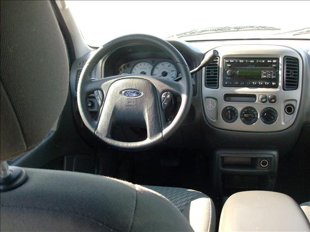 Ford Escape 2004 photo 4