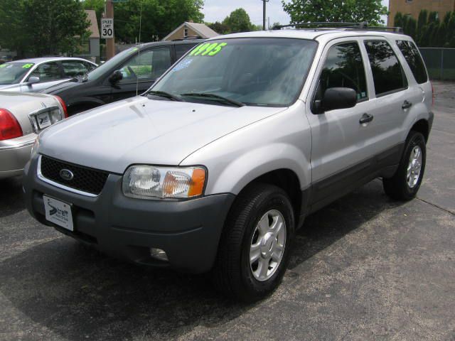 Ford Escape 2004 photo 2