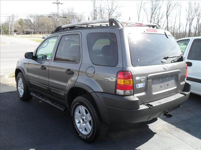 Ford Escape 2004 photo 3