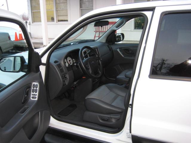 Ford Escape 2004 photo 5