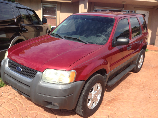 Ford Escape 2004 photo 2