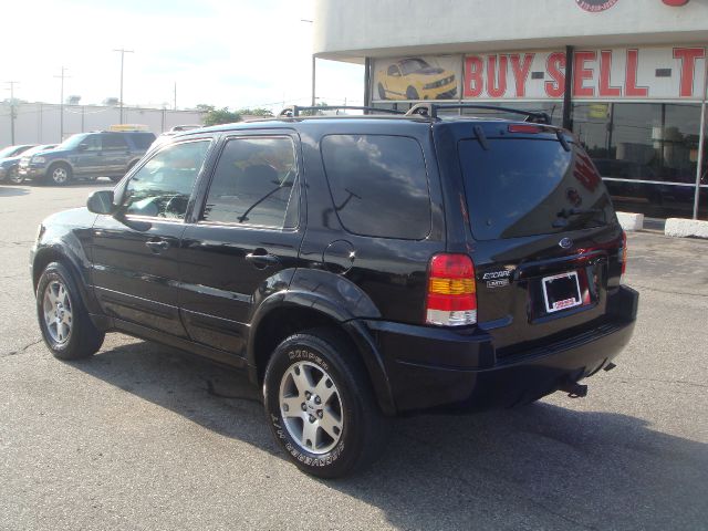 Ford Escape 2004 photo 2