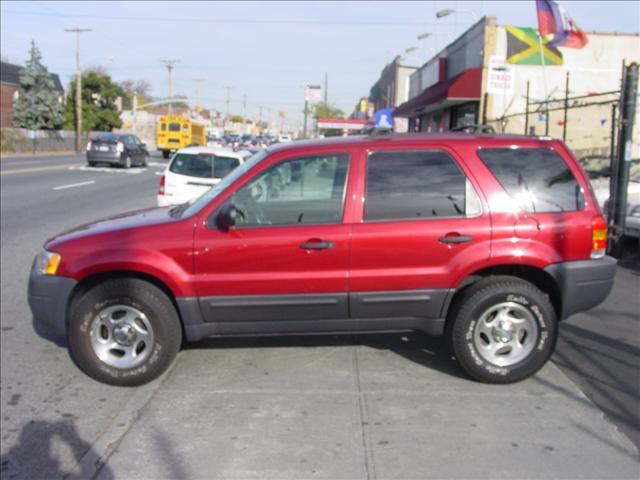 Ford Escape 2004 photo 2