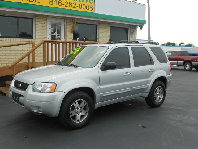 Ford Escape 2004 photo 1