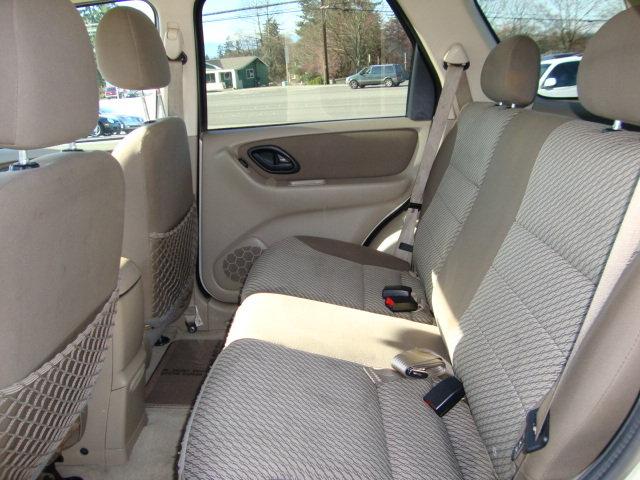 Ford Escape 2004 photo 3