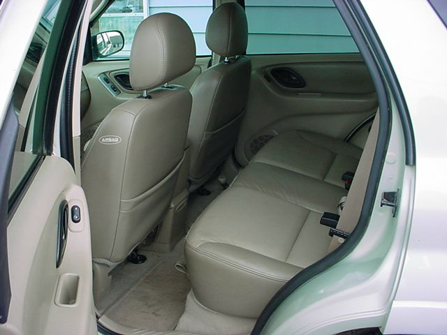 Ford Escape 2004 photo 1