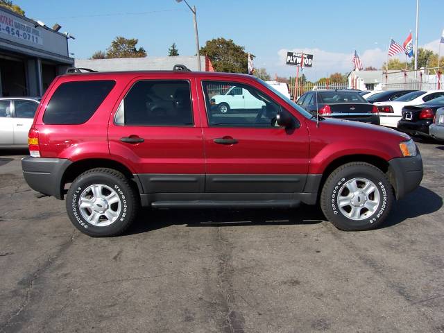 Ford Escape 2004 photo 3