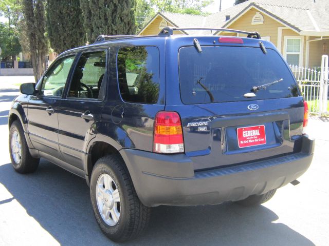 Ford Escape 2004 photo 3