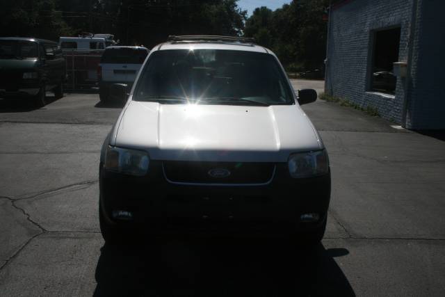 Ford Escape 2004 photo 1