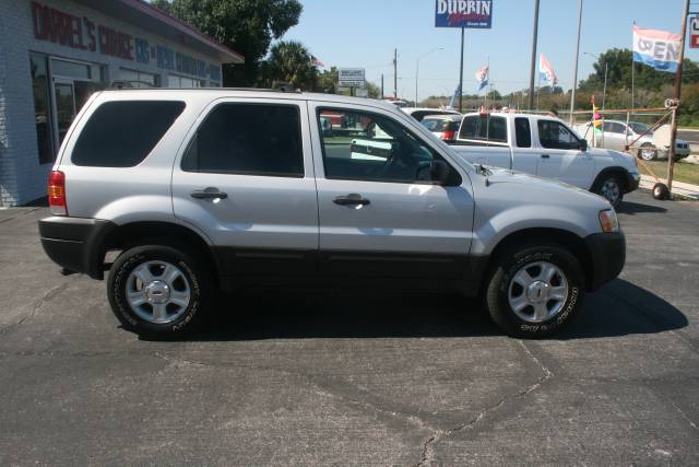 Ford Escape 2004 photo 3