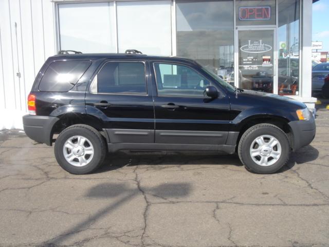 Ford Escape 2004 photo 1