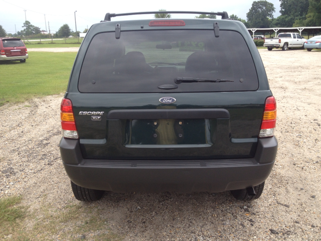 Ford Escape 2004 photo 2