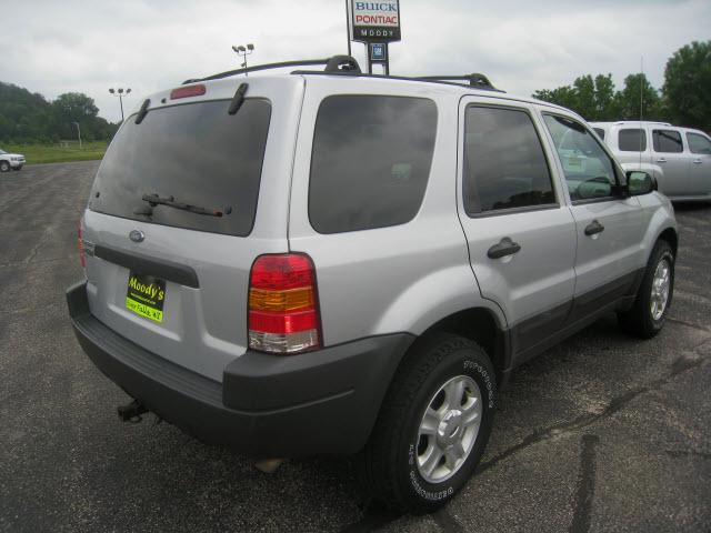 Ford Escape 2004 photo 1