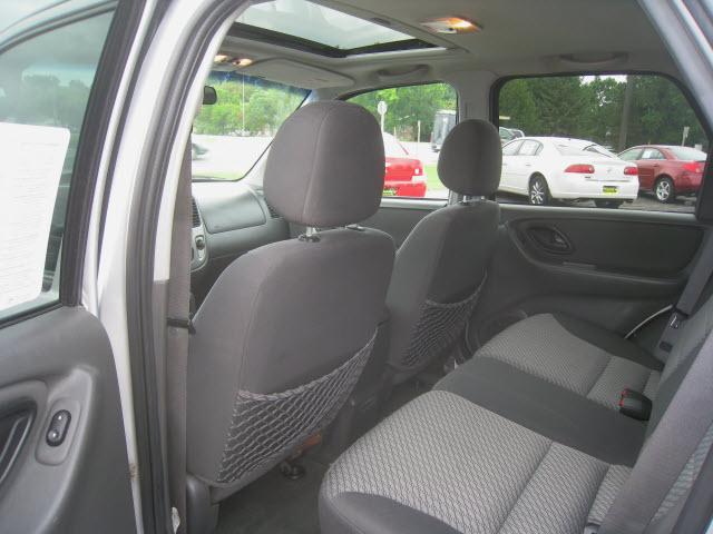 Ford Escape 2004 photo 4