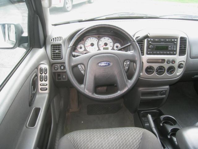 Ford Escape 2004 photo 5