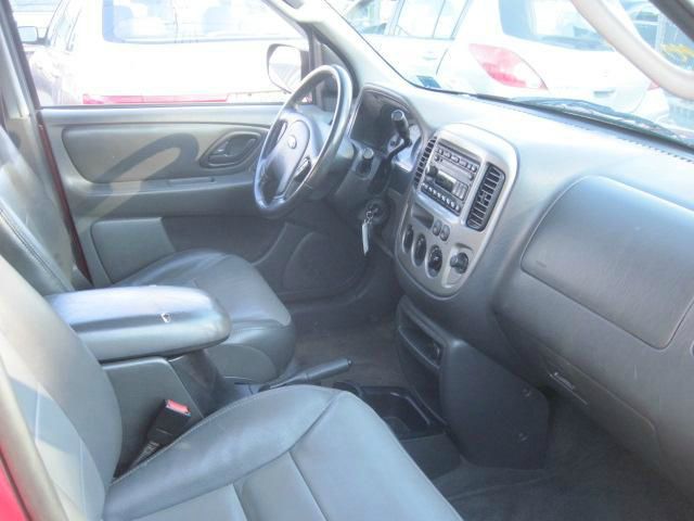 Ford Escape 2004 photo 3