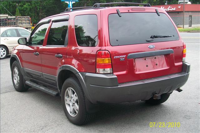 Ford Escape 2004 photo 2