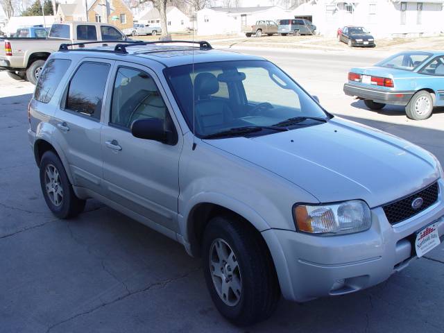 Ford Escape 2004 photo 2