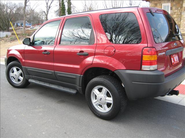 Ford Escape 2004 photo 1