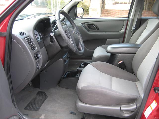 Ford Escape 2004 photo 4