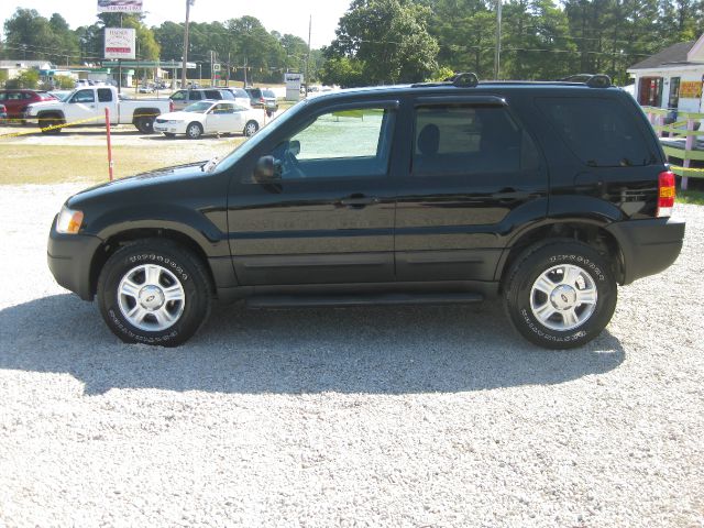 Ford Escape 2004 photo 2