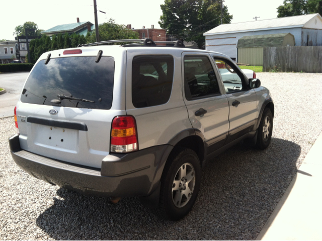 Ford Escape 2004 photo 1