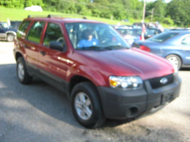 Ford Escape 2005 photo 1