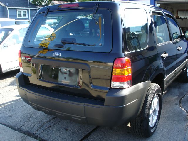 Ford Escape 2005 photo 1