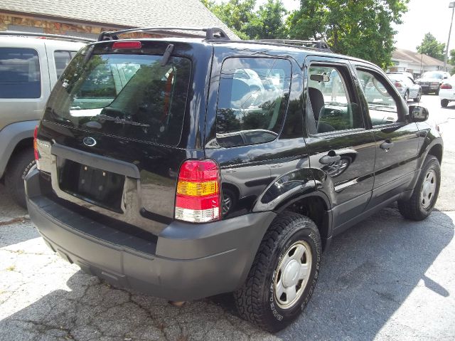 Ford Escape 2005 photo 2