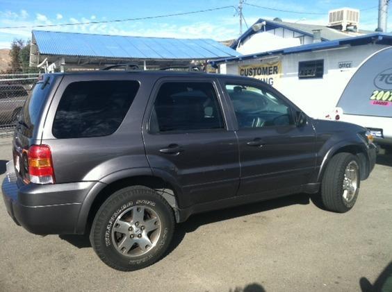 Ford Escape 2005 photo 1