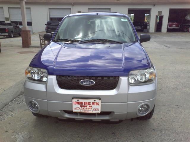 Ford Escape 2005 photo 1