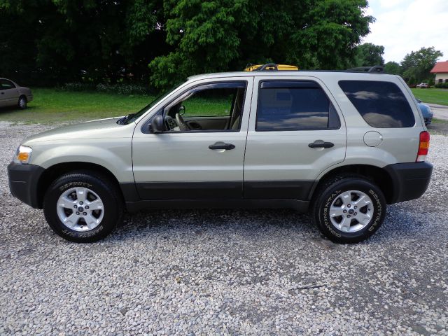 Ford Escape 2005 photo 3