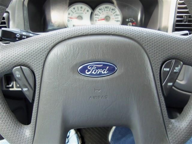 Ford Escape 2005 photo 1