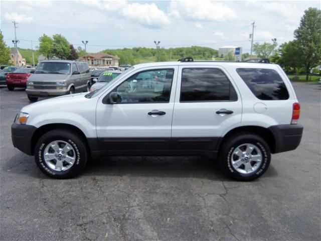 Ford Escape 2005 photo 9