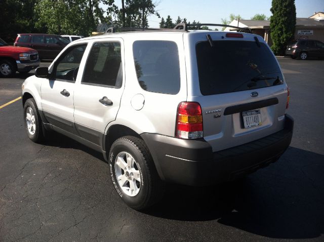 Ford Escape 2005 photo 11