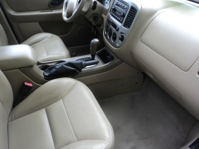 Ford Escape 2005 photo 3