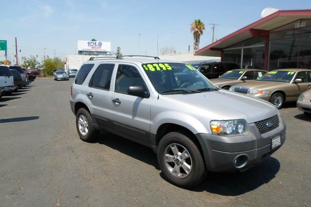 Ford Escape 2005 photo 3