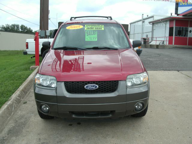 Ford Escape 2005 photo 2