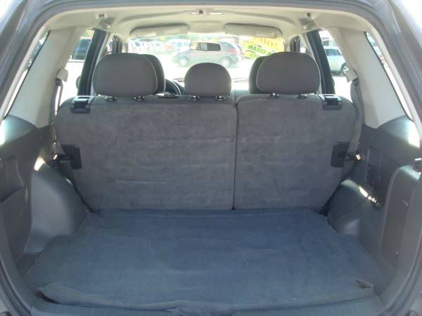 Ford Escape 2005 photo 2