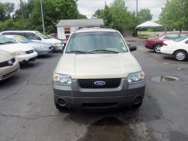 Ford Escape 2005 photo 3