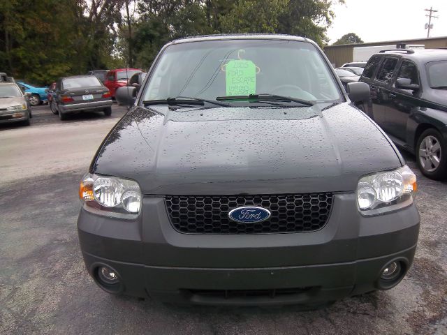 Ford Escape 2005 photo 2