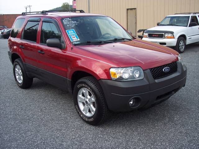 Ford Escape 2005 photo 3