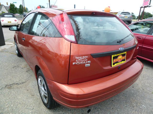 Ford Escape 2005 photo 2