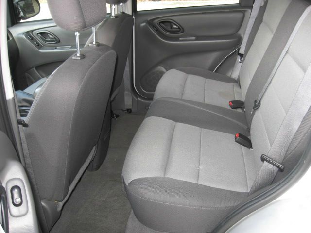 Ford Escape 2005 photo 3