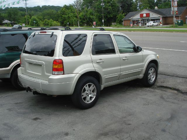 Ford Escape 2005 photo 1