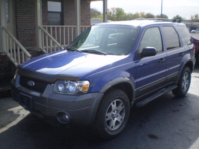 Ford Escape 2005 photo 1