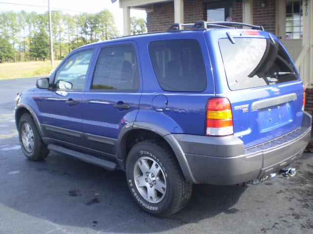 Ford Escape 2005 photo 2