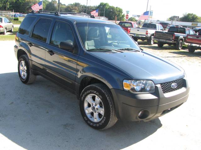 Ford Escape 2005 photo 1