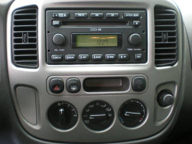 Ford Escape 2005 photo 10