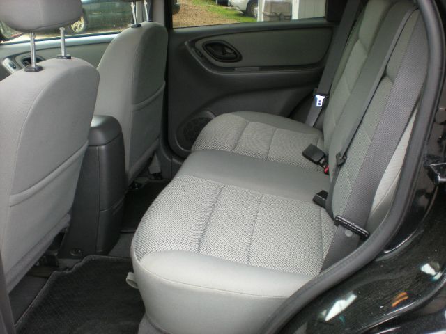 Ford Escape 2005 photo 3